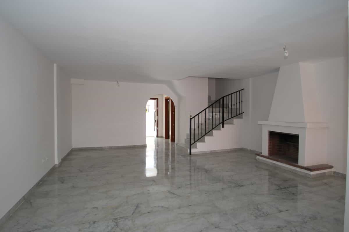 एकाधिक घर में Fuengirola, Andalusia 10129273
