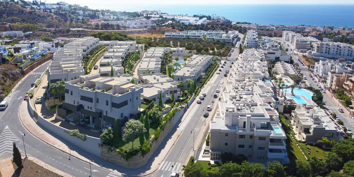 Multiple Houses in Fuengirola, Andalusia 10129314