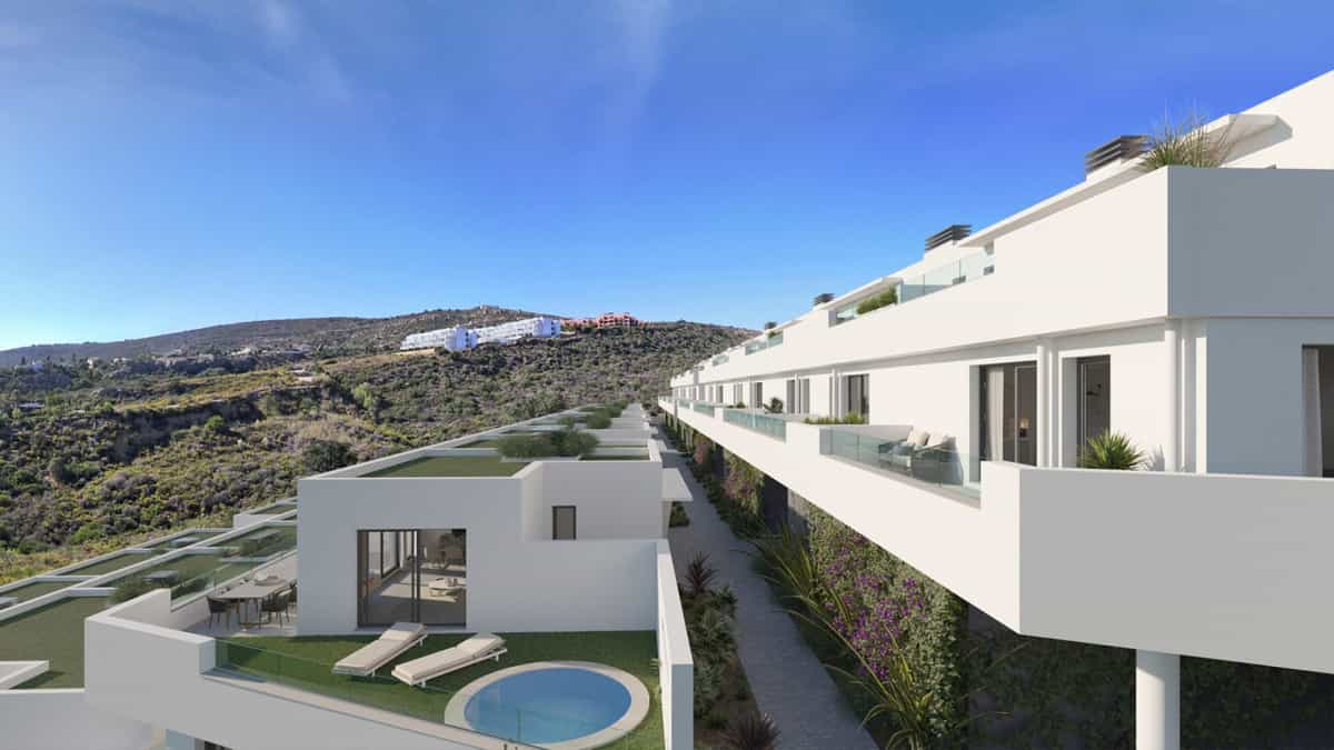 Plusieurs maisons dans Estepona, Andalusia 10129332