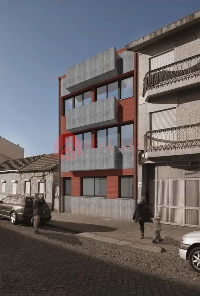 Condominium in Porto, Porto District 10129347