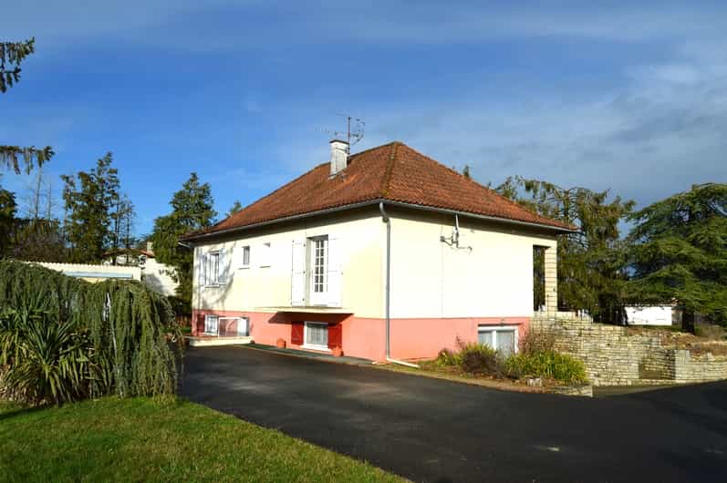 Rumah di Mauprevoir, Nouvelle-Aquitaine 10129375