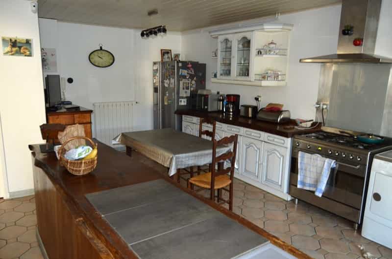 σπίτι σε Villejesus, Nouvelle-Aquitaine 10129380