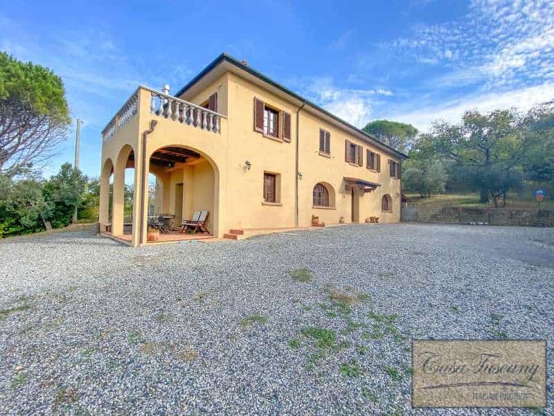 Hus i Montescudaio, Tuscany 10129520