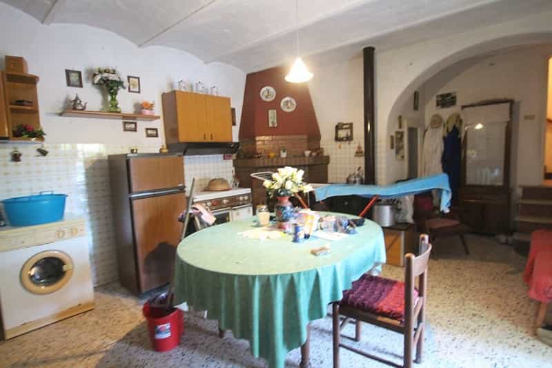 Huis in Pomarance, Tuscany 10129551
