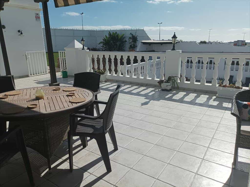 House in , Canary Islands 10129572