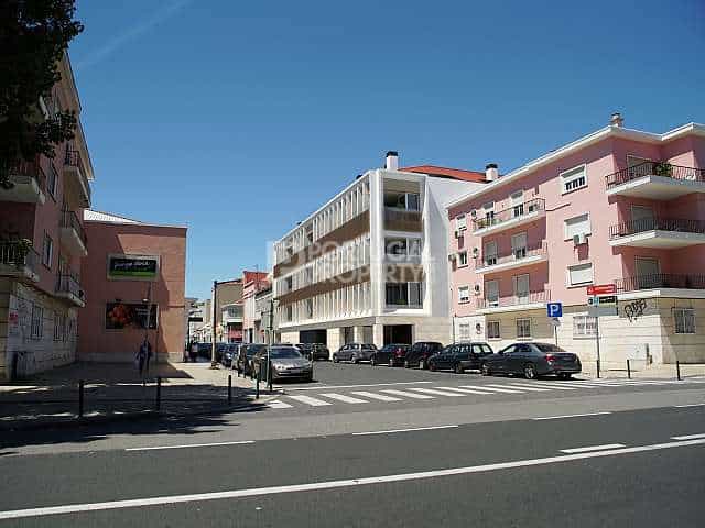 Condominium dans Lisbon, Lisbon 10129648
