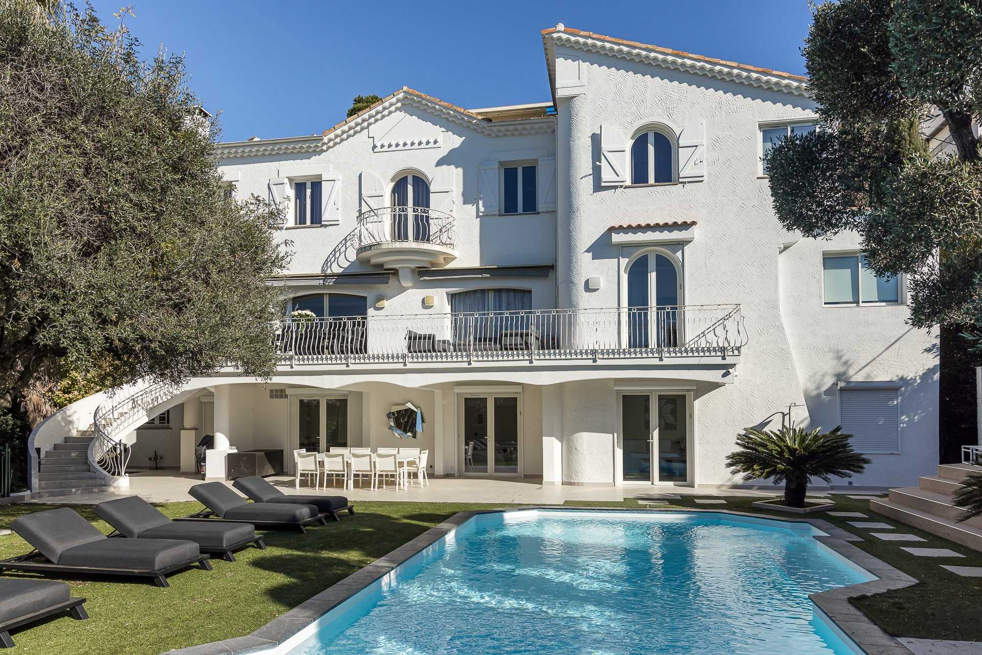 Rumah di Cannes, Provence-Alpes-Cote d'Azur 10129693