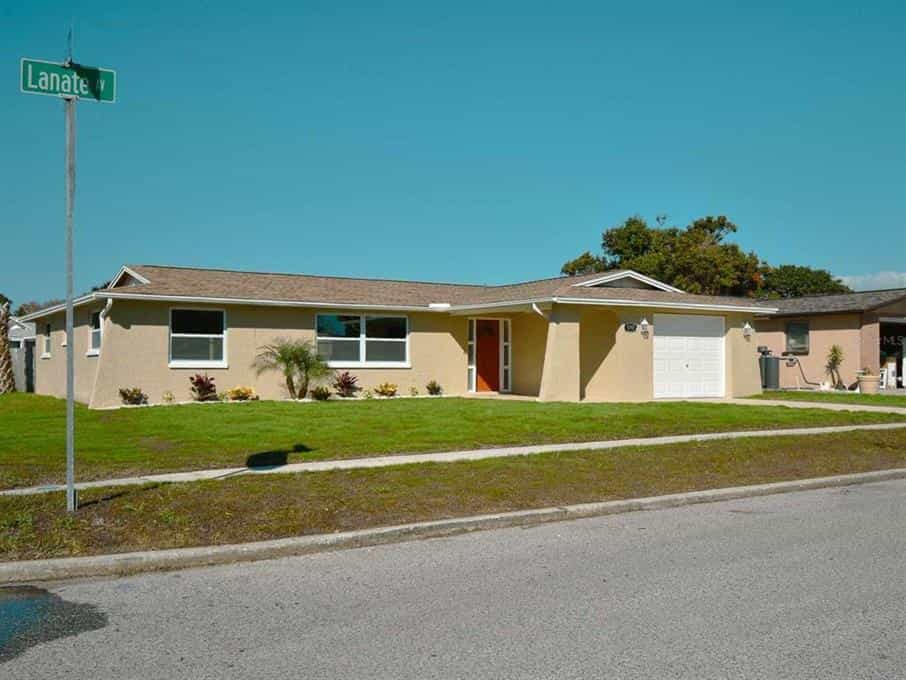 Huis in Nieuwe haven Richey, Florida 10130109