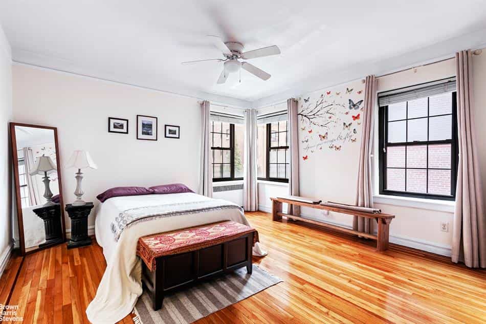 Condominium in New York, New York 10130170