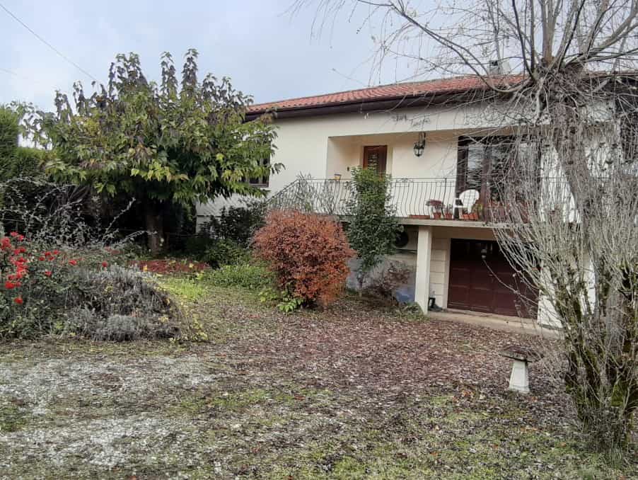 House in Cahuzac, Nouvelle-Aquitaine 10130408