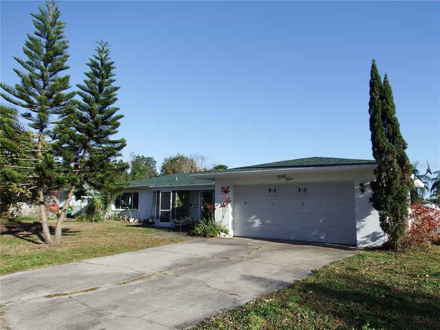 rumah dalam Rotonda, Florida 10130548