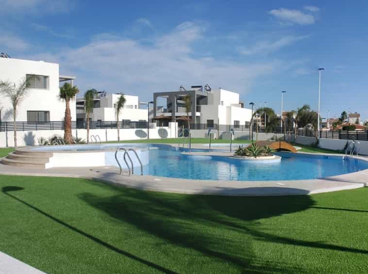 Condominium in Torrevieja, Valencia 10130876