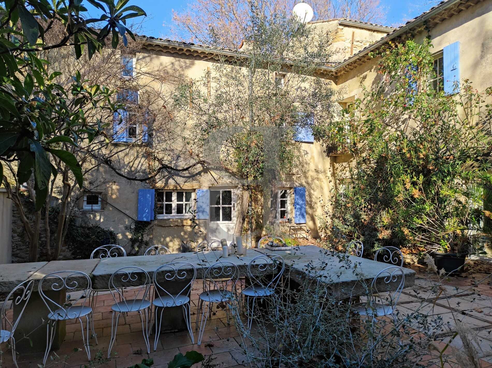 Casa nel Vaison-la-Romaine, Provence-Alpes-Côte d'Azur 10130890