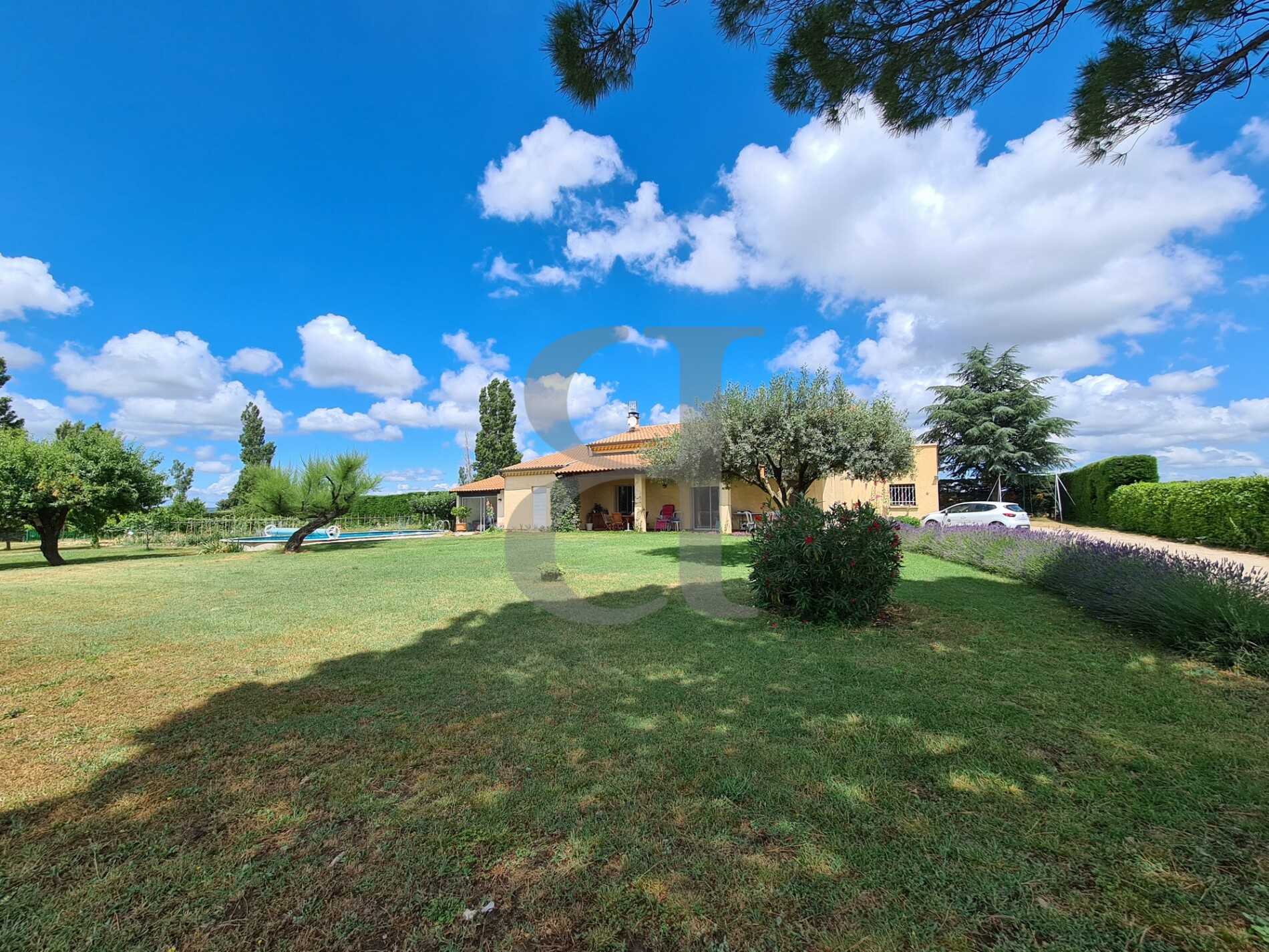 House in Valreas, Provence-Alpes-Cote d'Azur 10130905