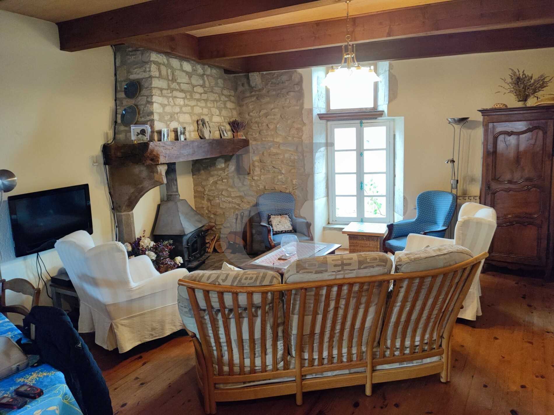 Dom w La Begude-de-Mazenc, Owernia-Rodan-Alpy 10131125