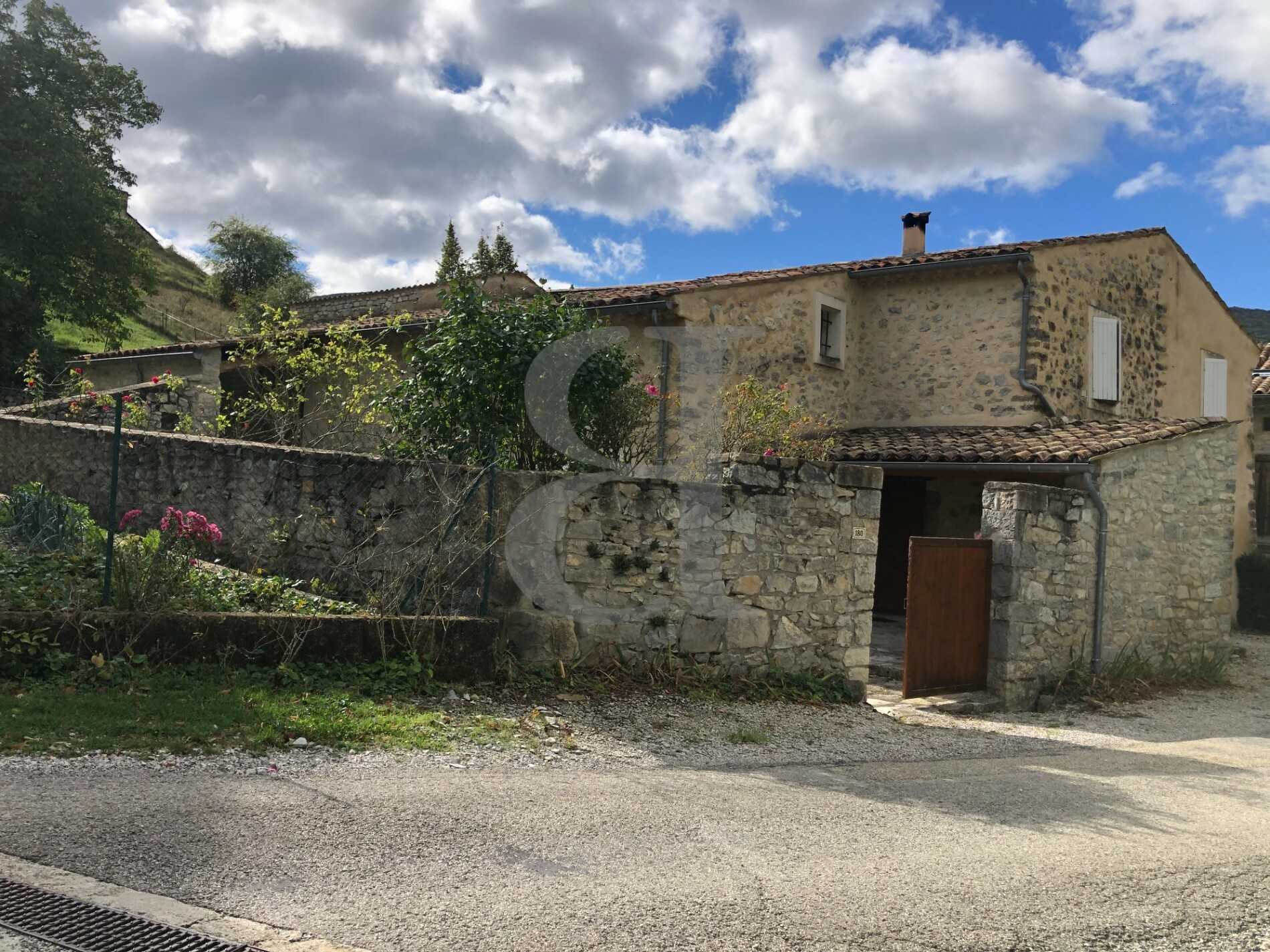 casa en Buis-les-Baronnies, Auvernia-Ródano-Alpes 10131126