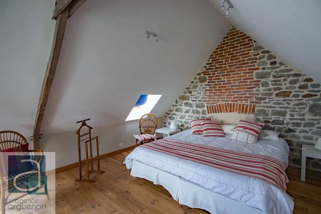 بيت في Mont-Dol, Brittany 10131149