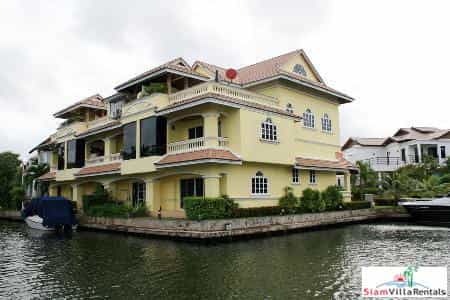 Talo sisään Ban Bang Khu, Phuket 10131205