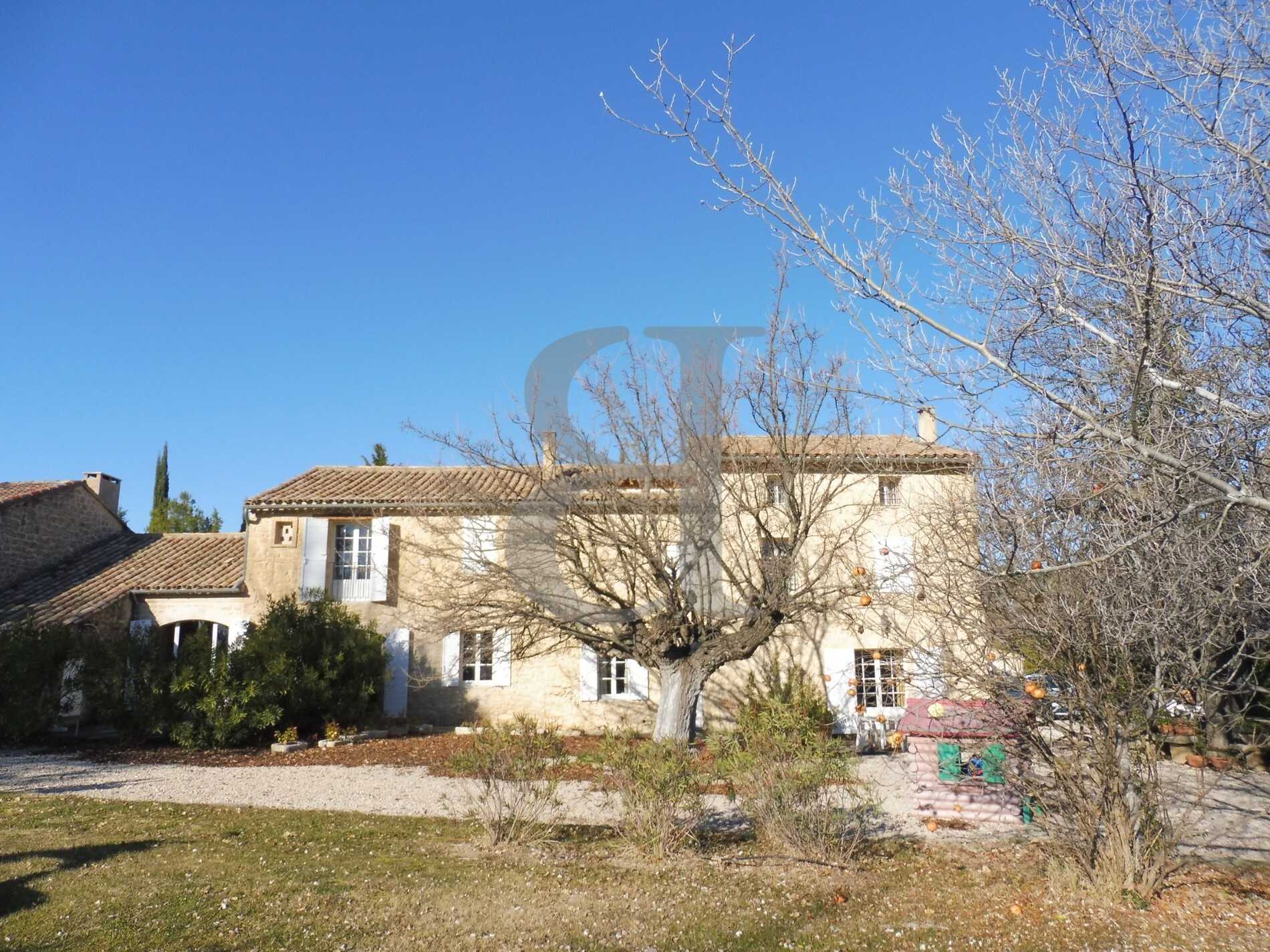 Rumah di Badui, Provence-Alpes-Cote d'Azur 10131347