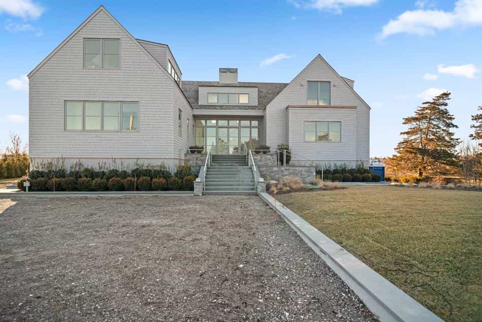 House in Quogue, New York 10131503