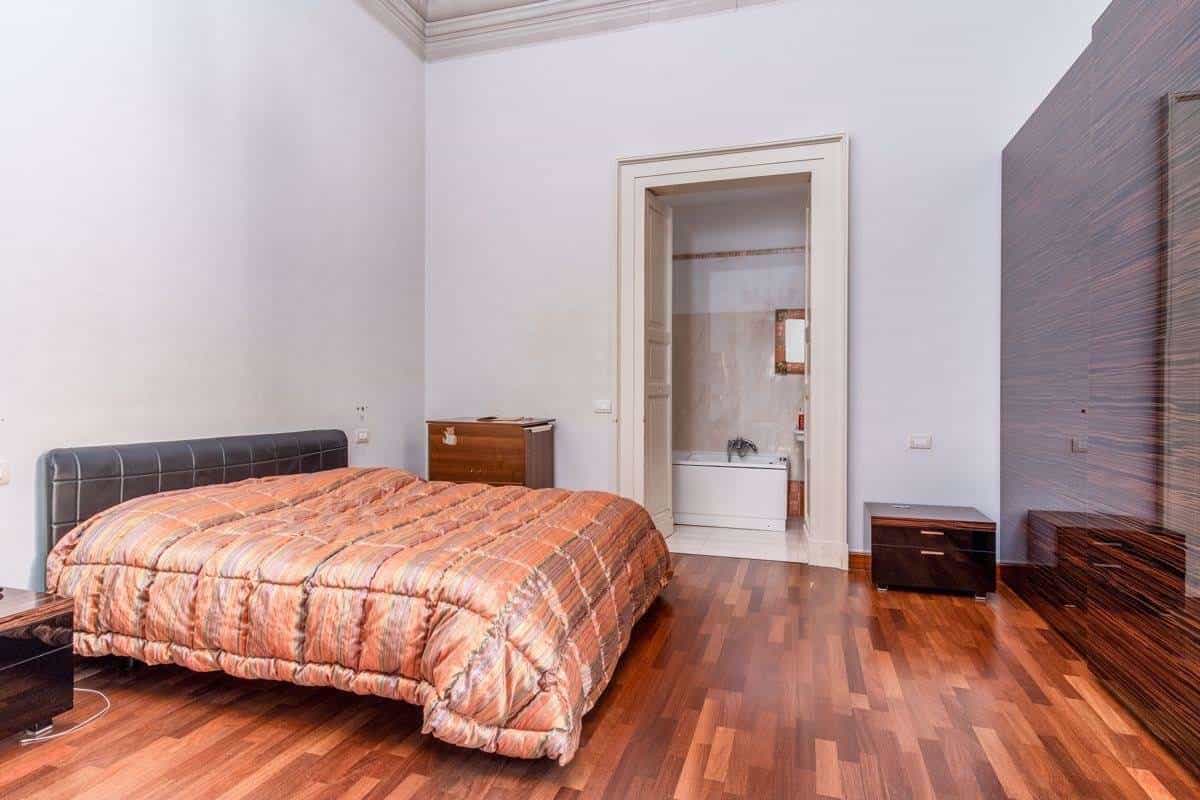 公寓 在 Lecce, Puglia 10132110