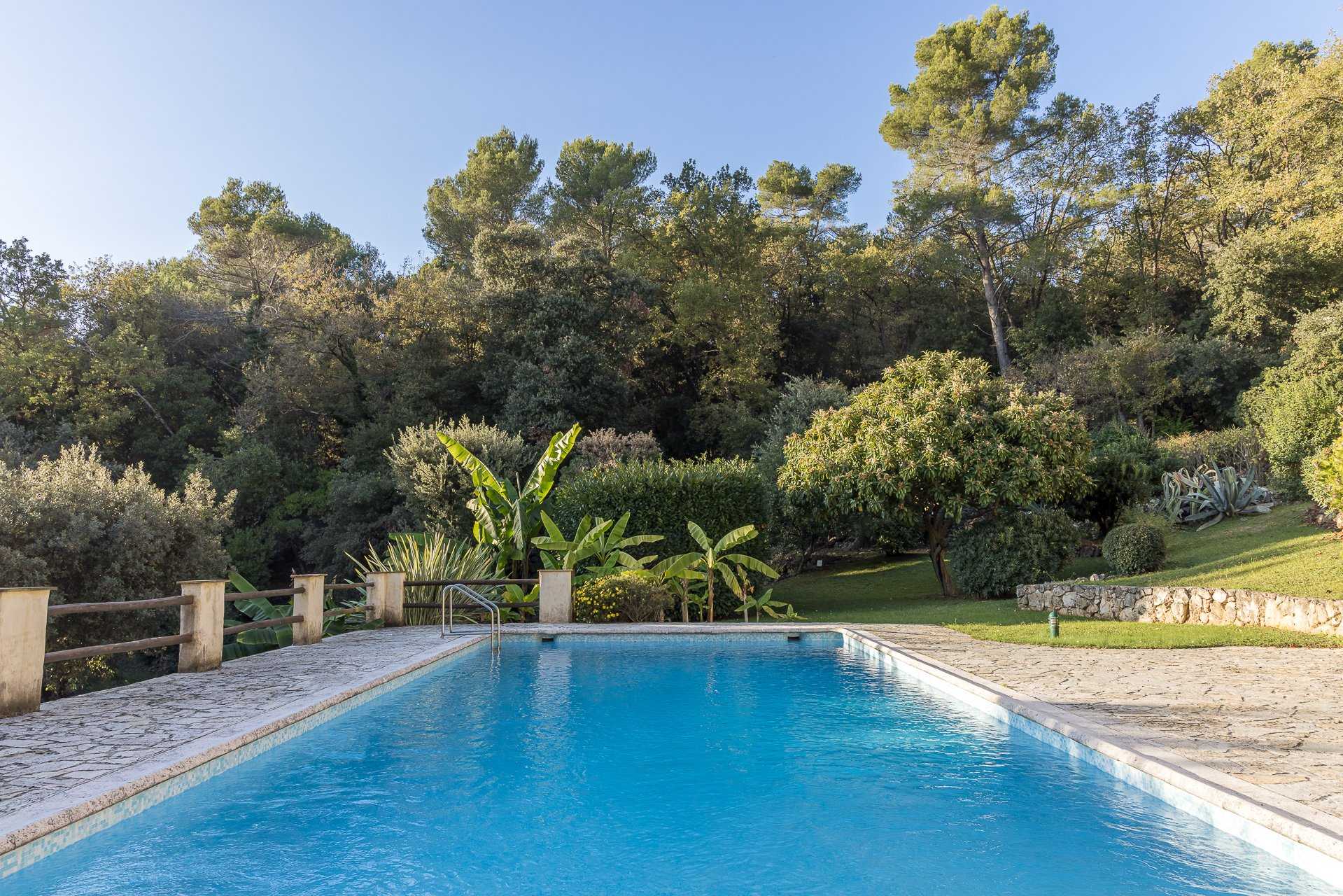 rumah dalam Vence, Provence-Alpes-Côte d'Azur 10132143