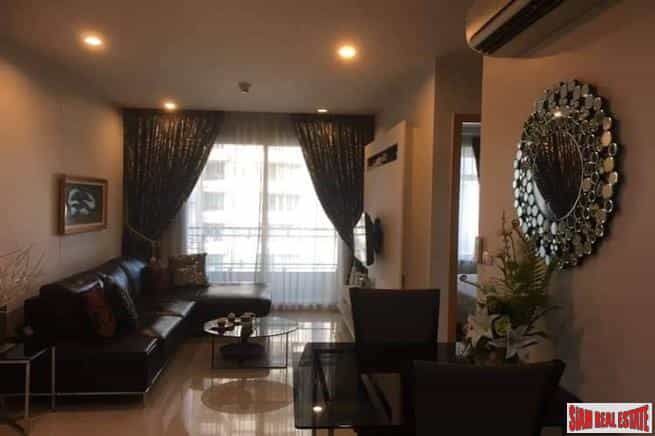 Condominium in Din Daeng, Krung Thep Maha Nakhon 10132417