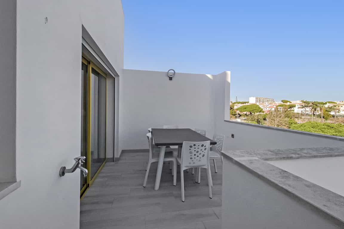 Condominium in Quarteira, Faro 10132527