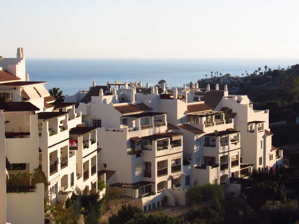 Condominium in Benalmadena, Andalusia 10132689