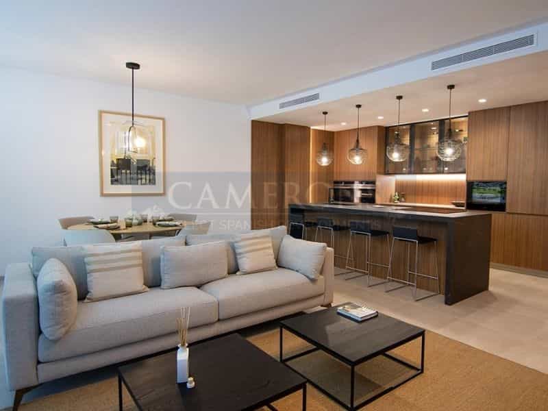 Condominium in Dehesa de Campoamor, Comunidad Valenciana 10133420
