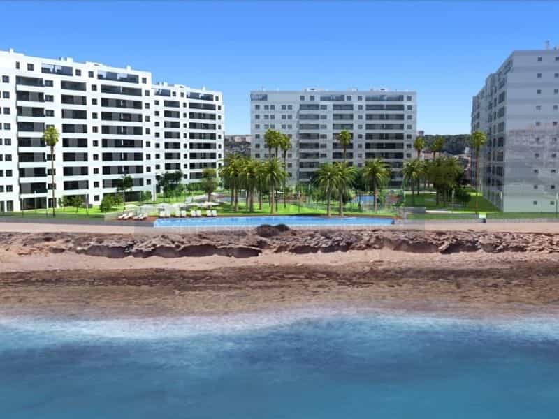 Condominium in Alicante, Valencia 10133433
