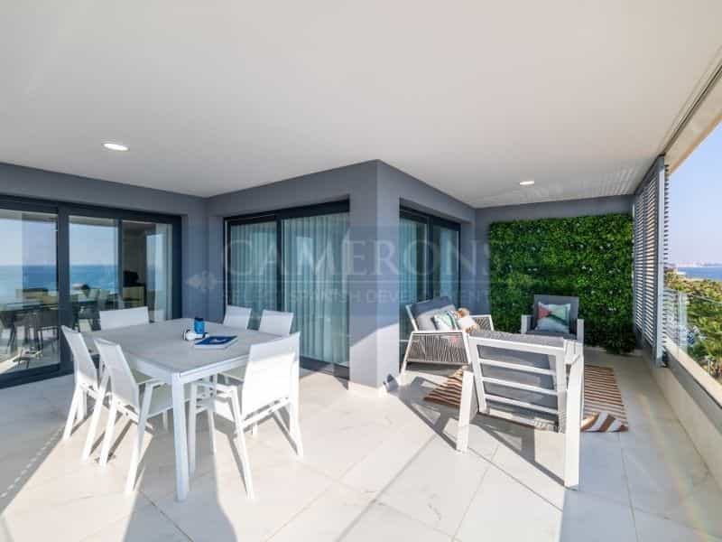 Condominium in Alicante, Valencia 10133433