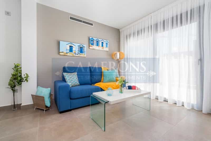Condominium in Pilar de la Horadada, Valencia 10133503