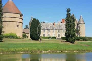 Haus im Neuvy-le-Barrois, Centre-Val de Loire 10133684
