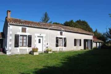 Dom w Lathus-Saint-Remy, Nouvelle-Aquitaine 10133776
