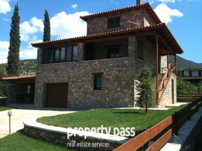 House in Polydrosos, Sterea Ellada 10134015