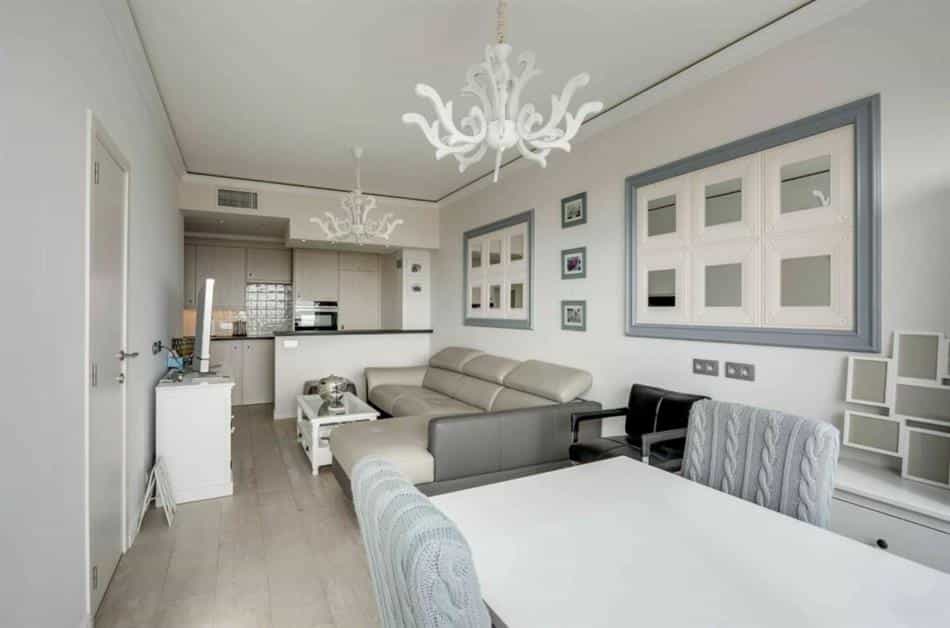 Condominium in Saint-Antoine, Provence-Alpes-Cote d'Azur 10134075