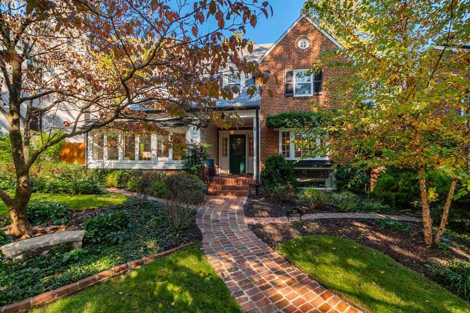 House in Chevy Chase Village, Maryland 10134304