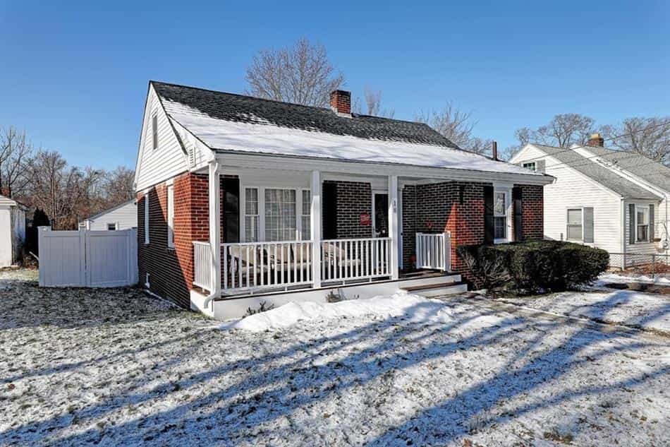 House in Hebronville, Massachusetts 10134548