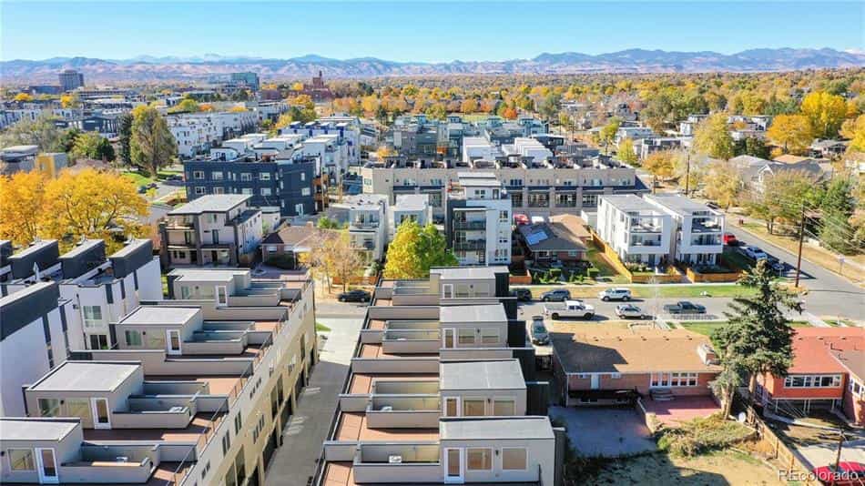 Condominium in Denver, Colorado 10134592