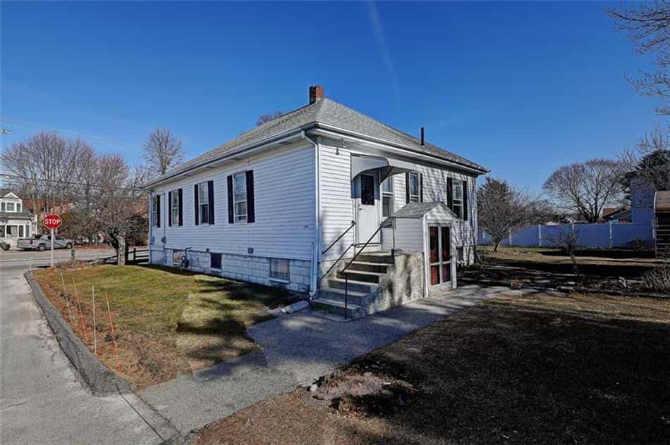 House in Hughesdale, Rhode Island 10134669