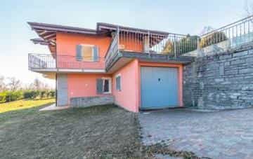 بيت في Gignese, Piedmont 10134737