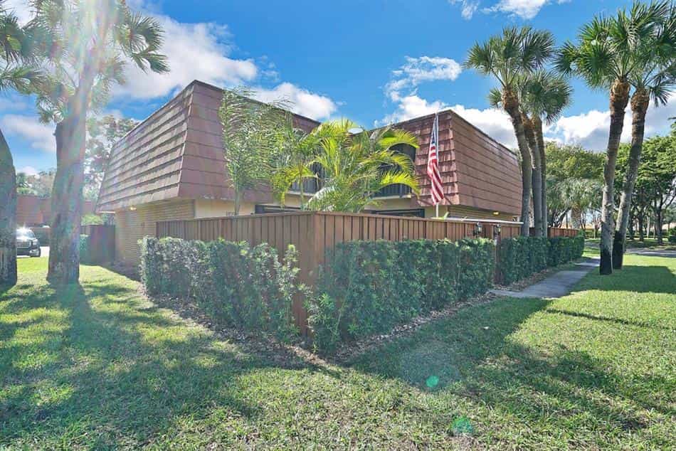 House in Boynton Beach, Florida 10134755