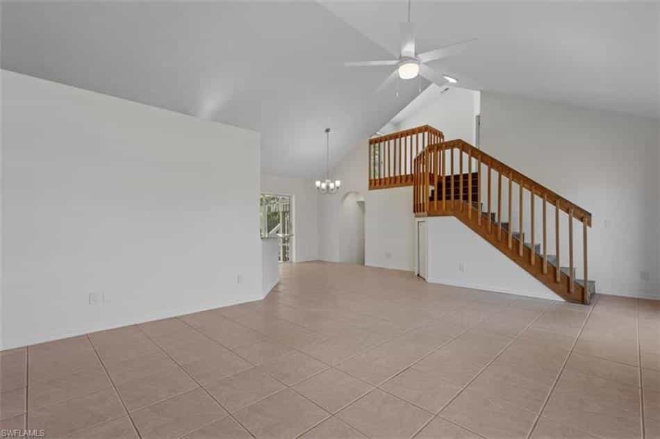 House in Cape Coral, Florida 10134765