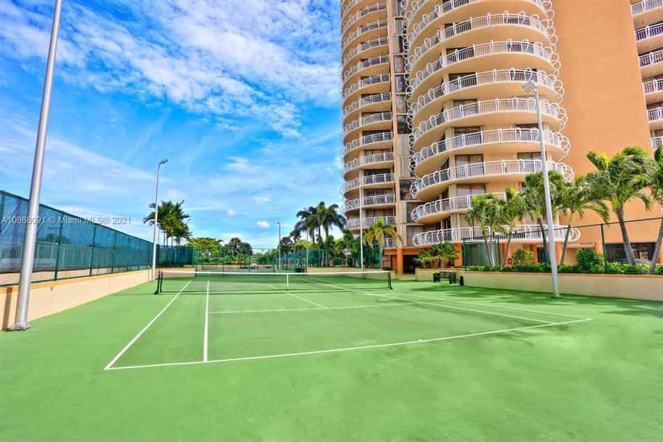 Condominium in Miami, Florida 10134774
