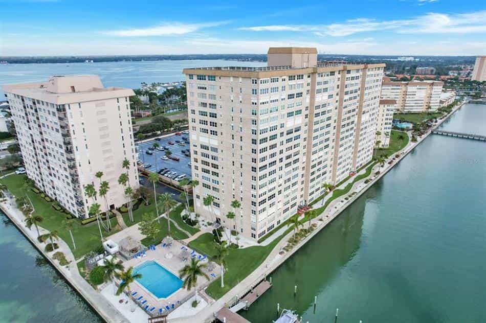 Eigentumswohnung im Gulfport, Florida 10134930
