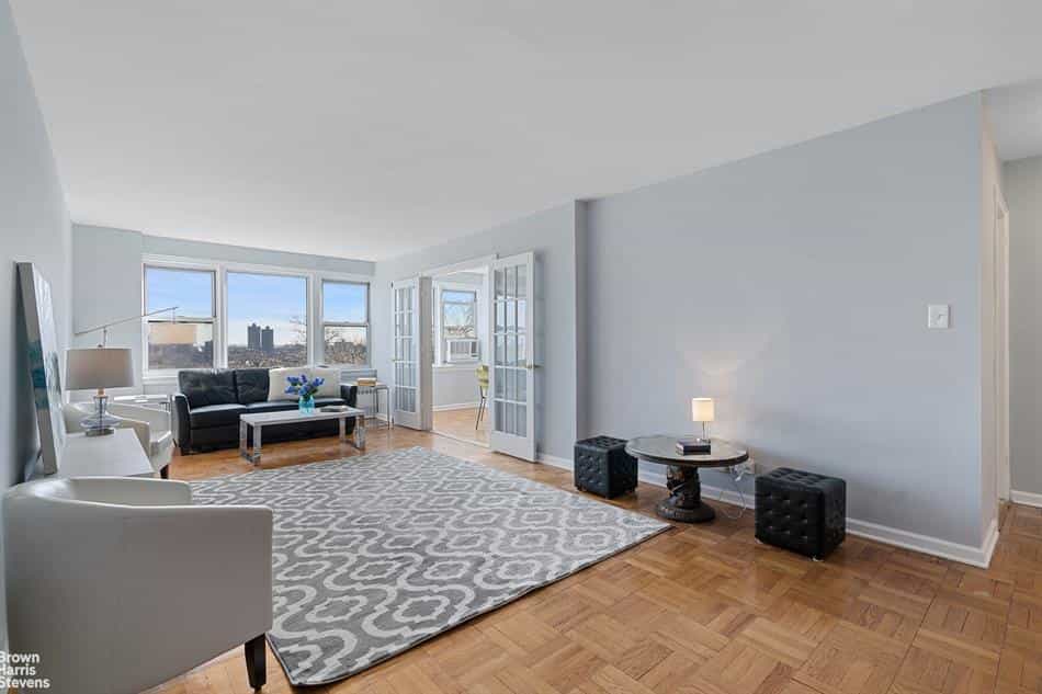 Condominium in , New York 10135076