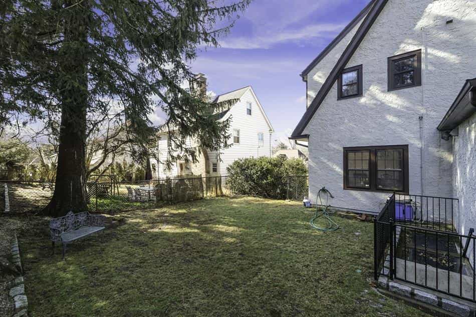 House in Scarsdale, New York 10135092