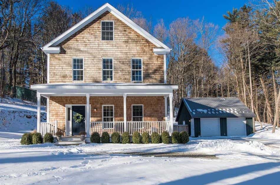 House in South Millbrook, New York 10135114