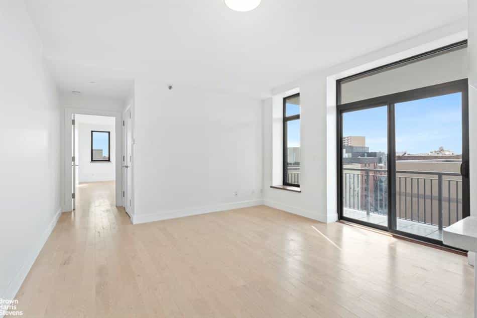 Condominium in Brooklyn, New York 10135129